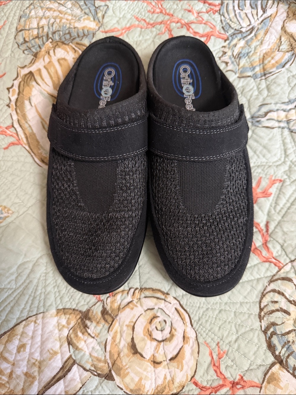 Orthofeet Women's Black Slip-On Comfort Slippers